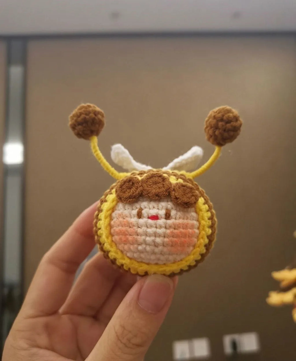 Handmade crocheted bee colony toy accessories for wool dolls with plush material