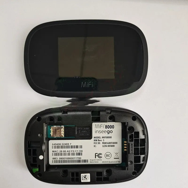 Black portable 4G wireless router showing compact 10x20x3cm dimensions with dual-core processor for 150Mbps speeds