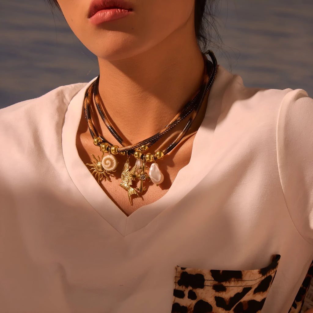 Geometric leopard pendant stainless steel necklace with gold plating on adjustable 41-50cm chain