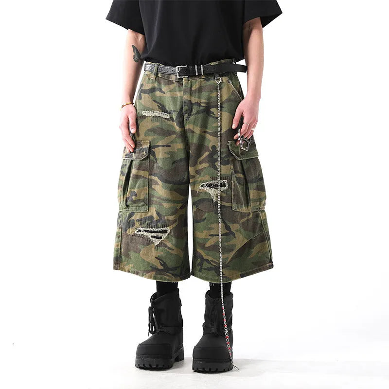 Men's camouflage pattern cropped denim trousers in straight leg cut with micro elastic cotton fabric