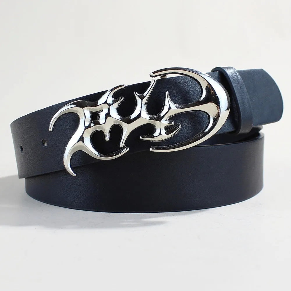 Silver buckle on 3.3cm wide PU leather belt showing snap fastening mechanism and 105cm length