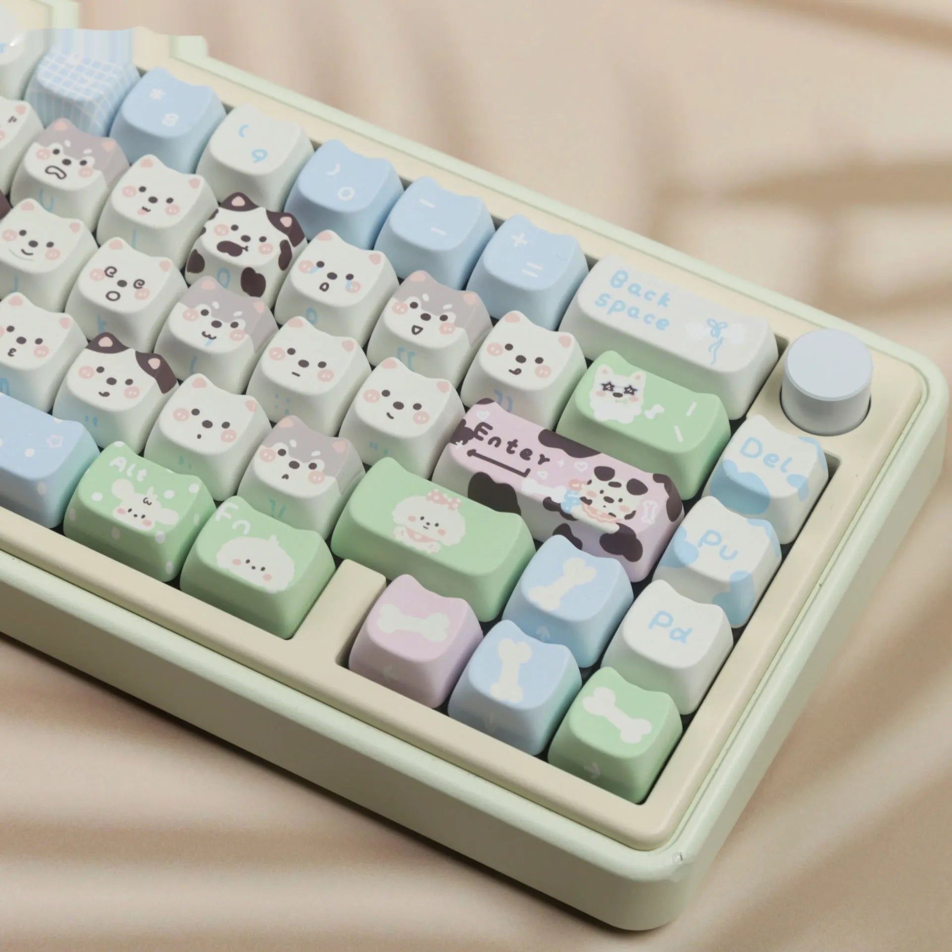 Cat and puppy-themed PBT sublimation key cap set with 104 keys for mechanical keyboards