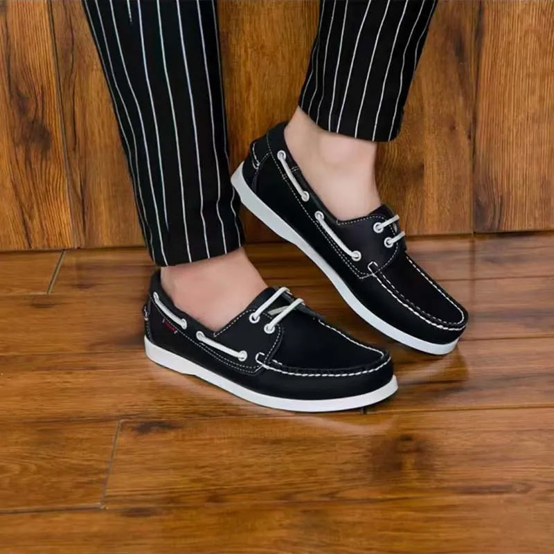 Men's casual shoes with artificial PU upper and flat heel in four colour options