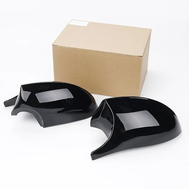 Horn rearview mirror shell for BMW 3 Series E90 in black and carbon pattern finishes